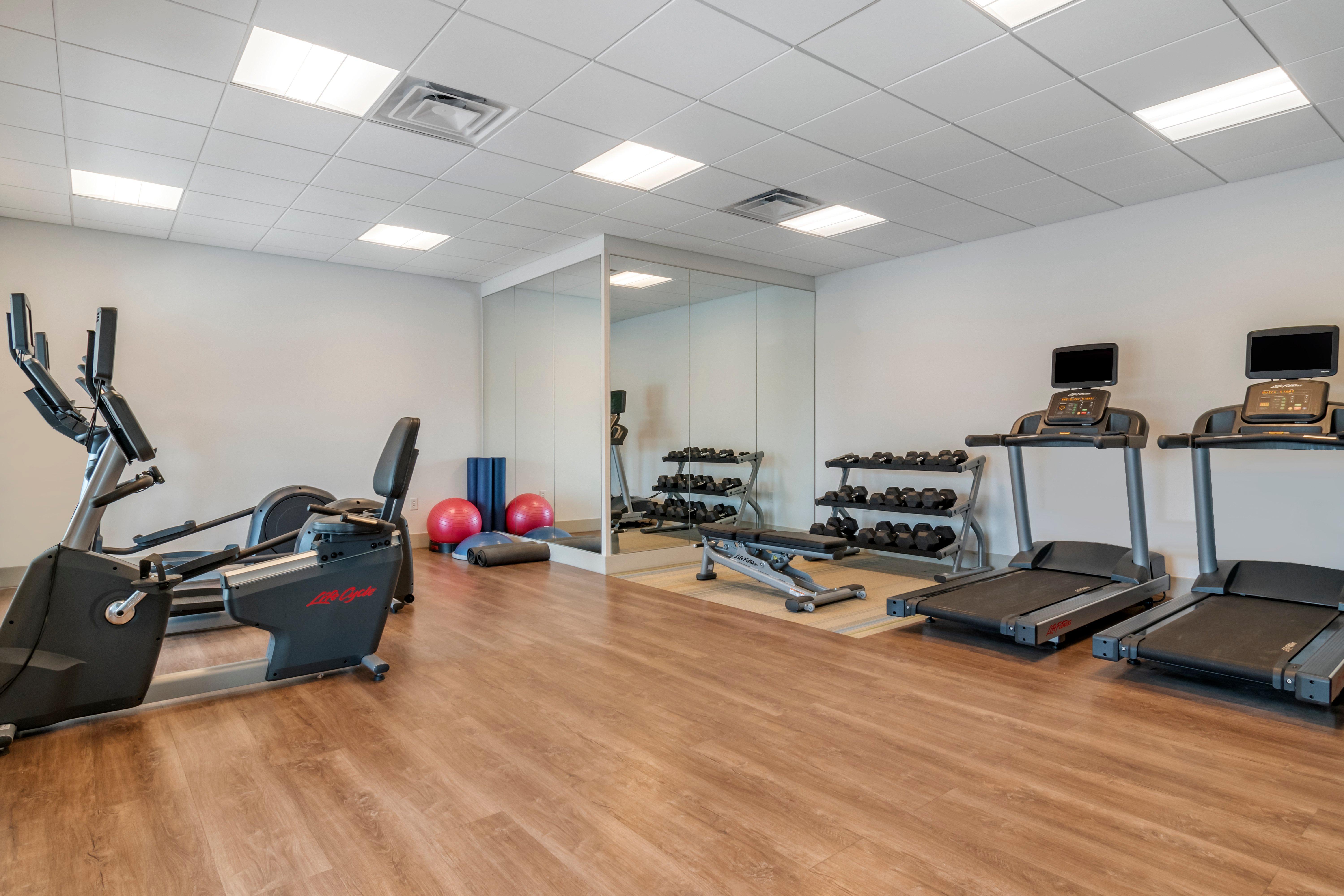 Holiday Inn Express & Suites - Lancaster - Mount Joy By Ihg Экстерьер фото